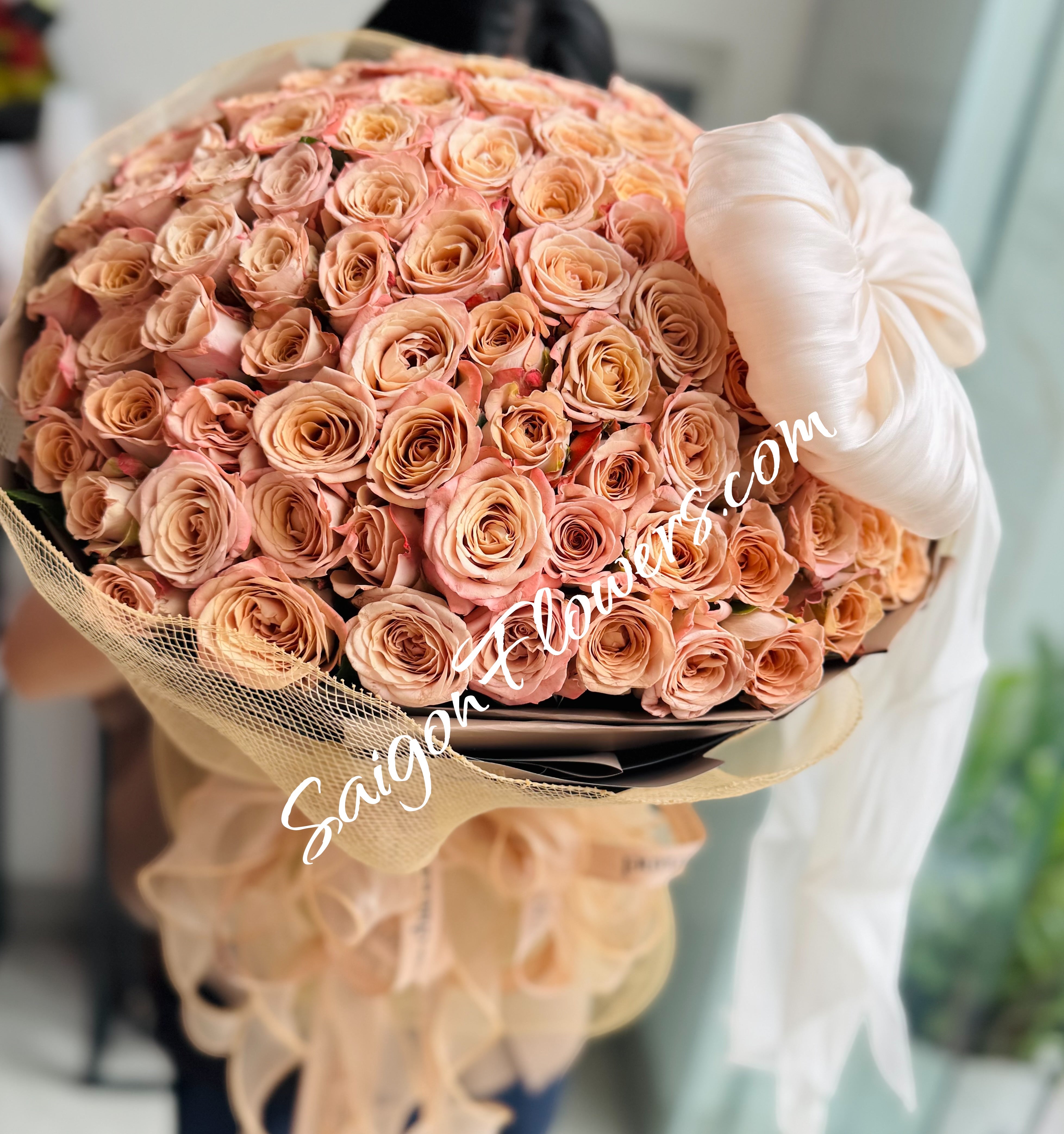 99 Chocolate Roses
