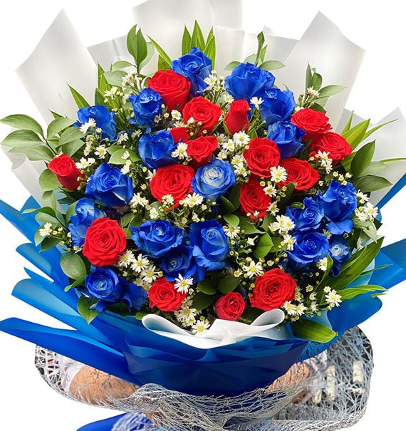 Cozy Christmas Rose Bouquet Vietnam