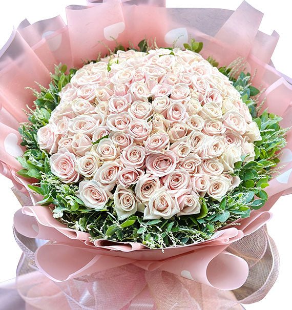 Pretty In Love Valentine’s Roses Vietnam