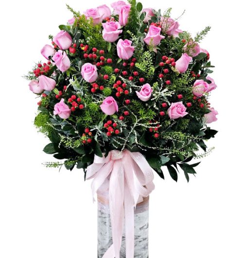 36 pink roses in vase