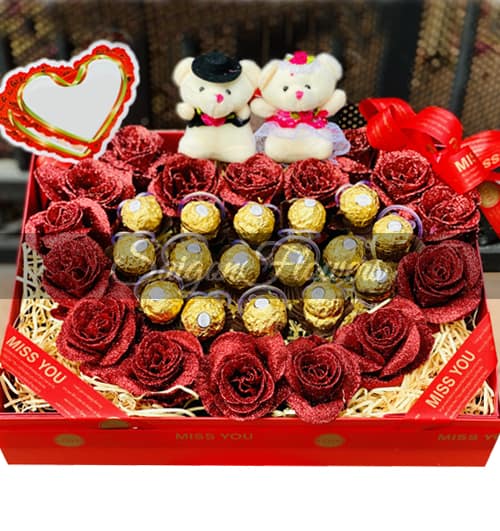 Special Artificial Roses And Chocolate 3/8 02