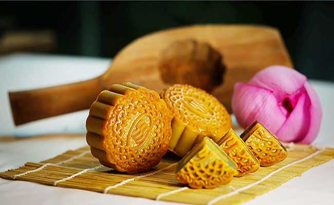 mooncakes delivery vietnam online 01