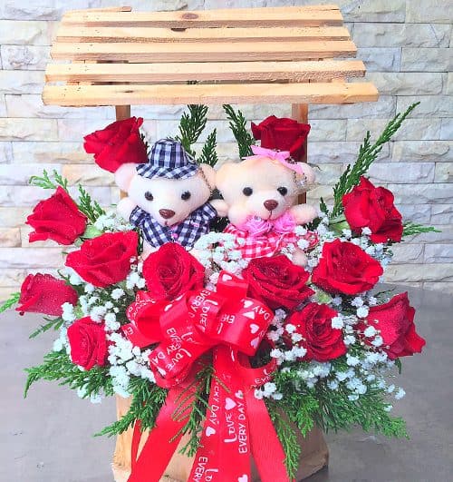 special-vn-womens-day-flowers-and-bears