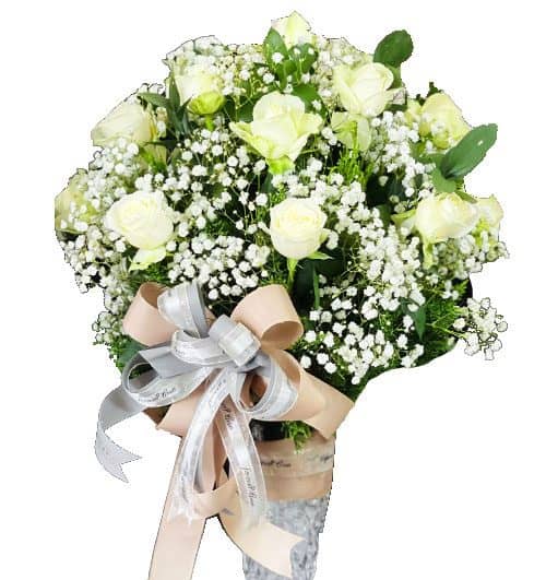 white rose in vase 500x531